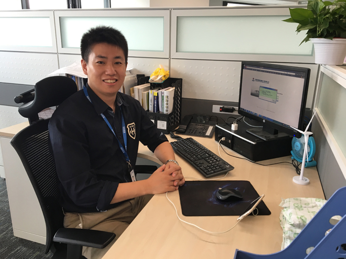 1526372632499633.jpg 工作照2-wd.jpg