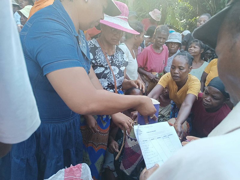 大米分發(fā)現(xiàn)場 (2).jpg