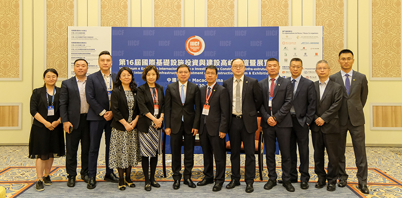 15 會(huì)見國家開發(fā)銀行.jpg